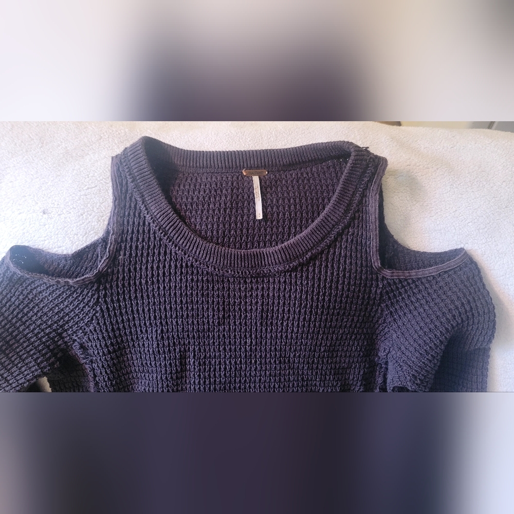 Free People Cold Shoulder Distressed Sweater Size Small Cotton Blend